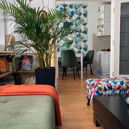Oasis In The Park Apartment Belgrade